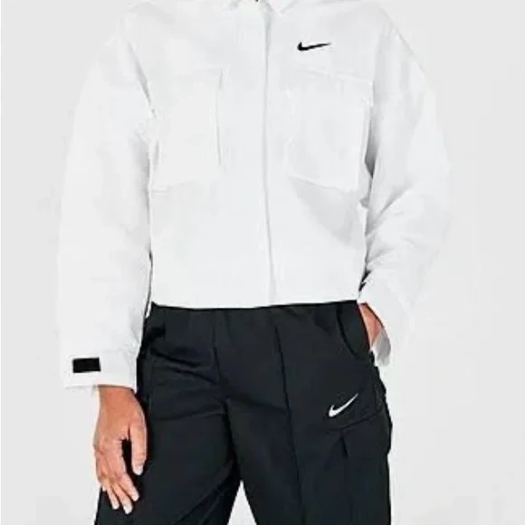 Nike white Women's Sportswear Essential Full-Zip Crop Jacket sz XL - Picture 2 of 5